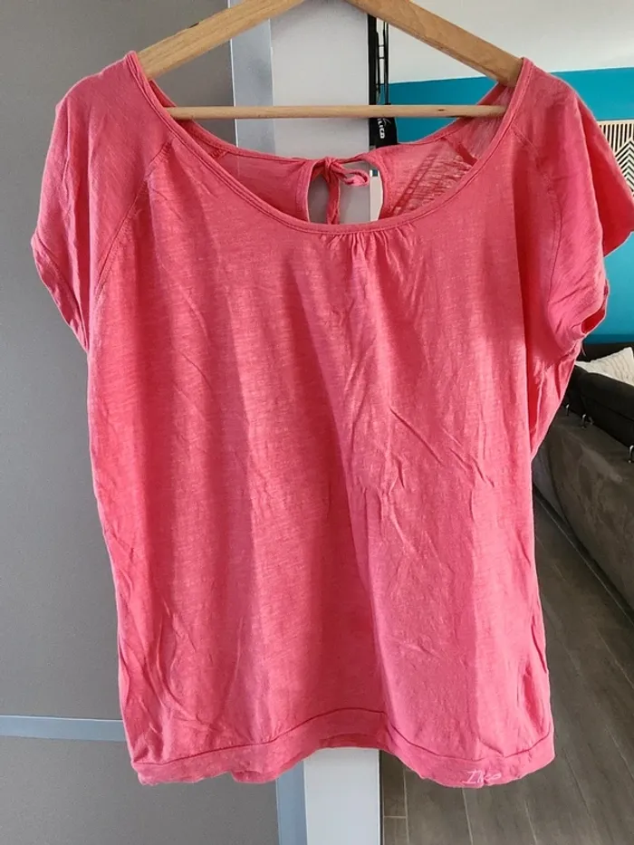 Tee-shirt haut blouse manches courtes taille 46 Ilico corail