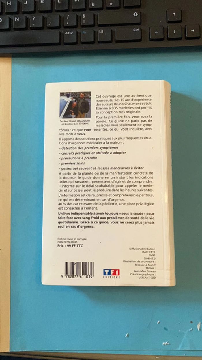 Livre . Le guide des urgences à la Maison. - photo numéro 2