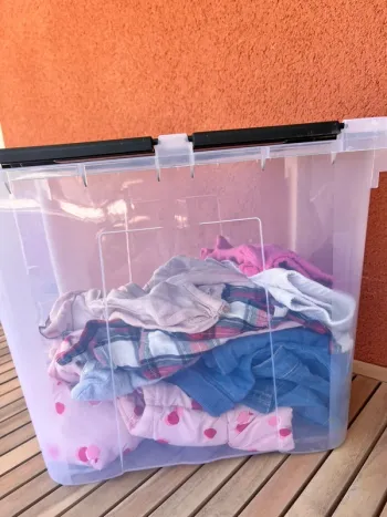 Gros lot vêtement fille 9 mois