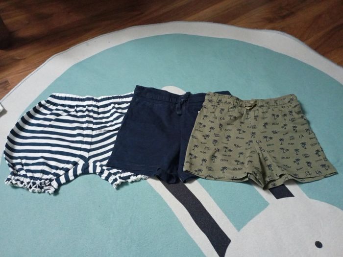 Lot 3 shorts 24 mois