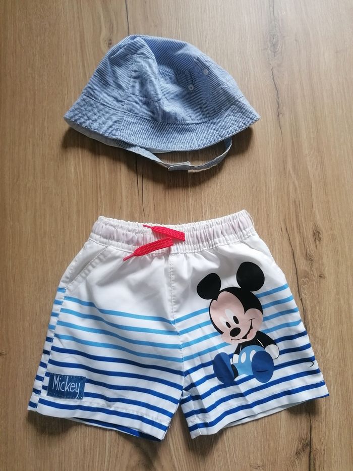 Short de bain 6 mois Disney et son chapeau
