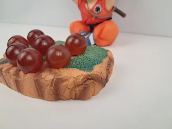 Figurine Son Goku Enfant avec les 7 boules de crystal - Dragon Ball - photo numéro 3