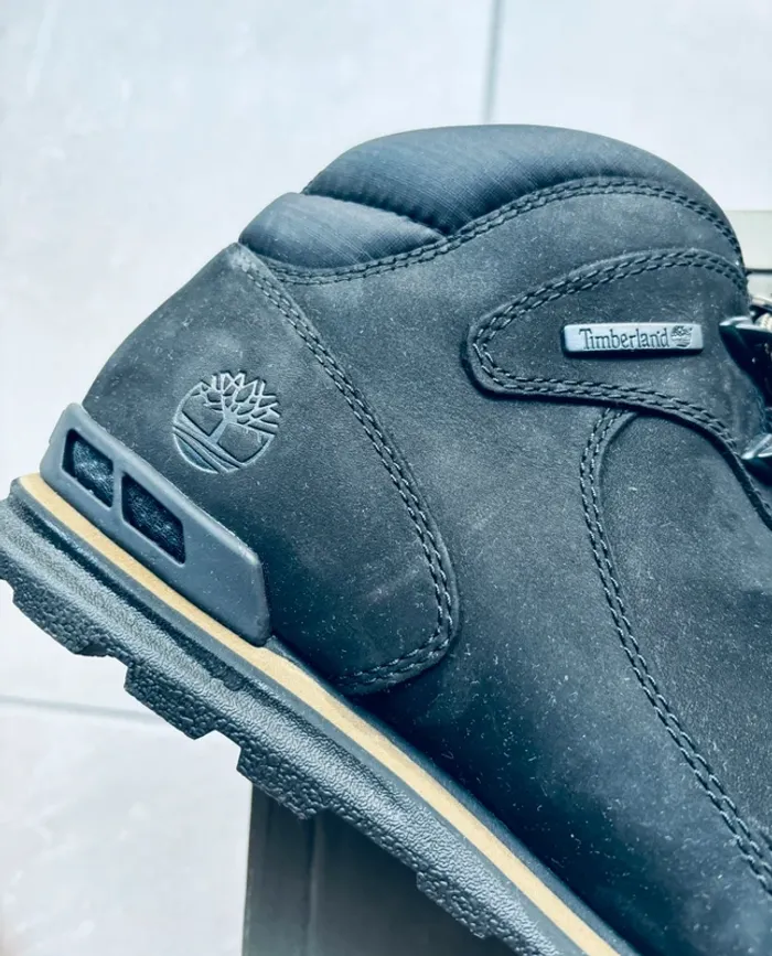 Magnifiques boots Timberland homme noires Euro Rock Mid Hiker neuves - photo numéro 3