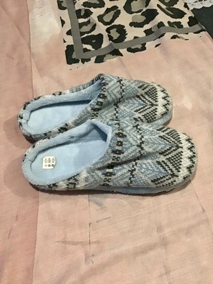 Chaussons mixte bleu ciel et gris fils argenté taille 38/39 - photo numéro 2