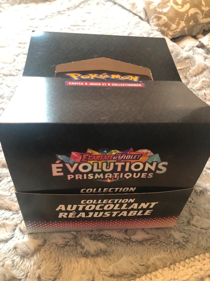 Présentoir display tripack pokemon évolutions prismatiques 8.5