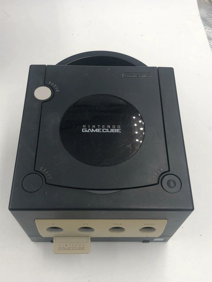 Console de jeu vidéo Nintendo Game Cube - photo numéro 8