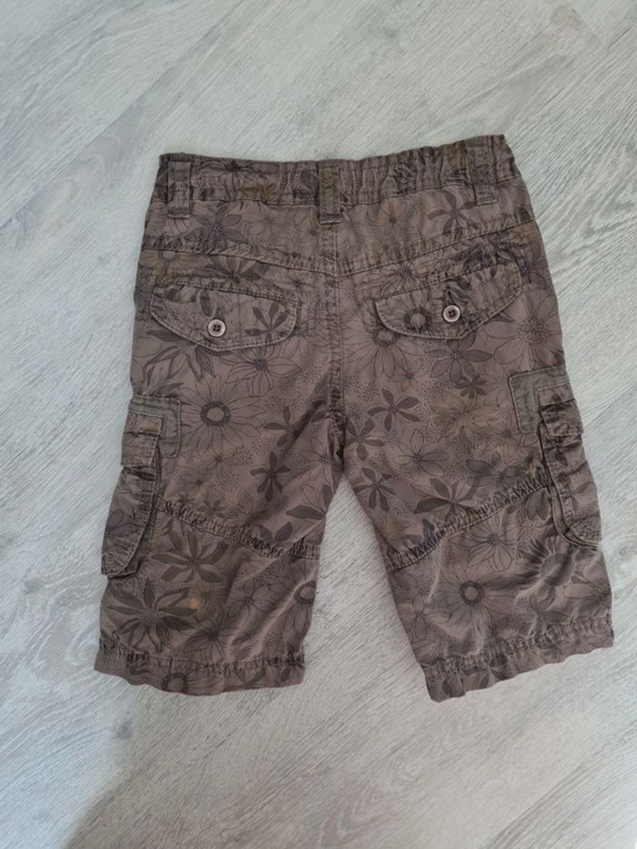Shory Vertbaudet taille 5 ans Motif fleurs tropicales kaki - photo numéro 3