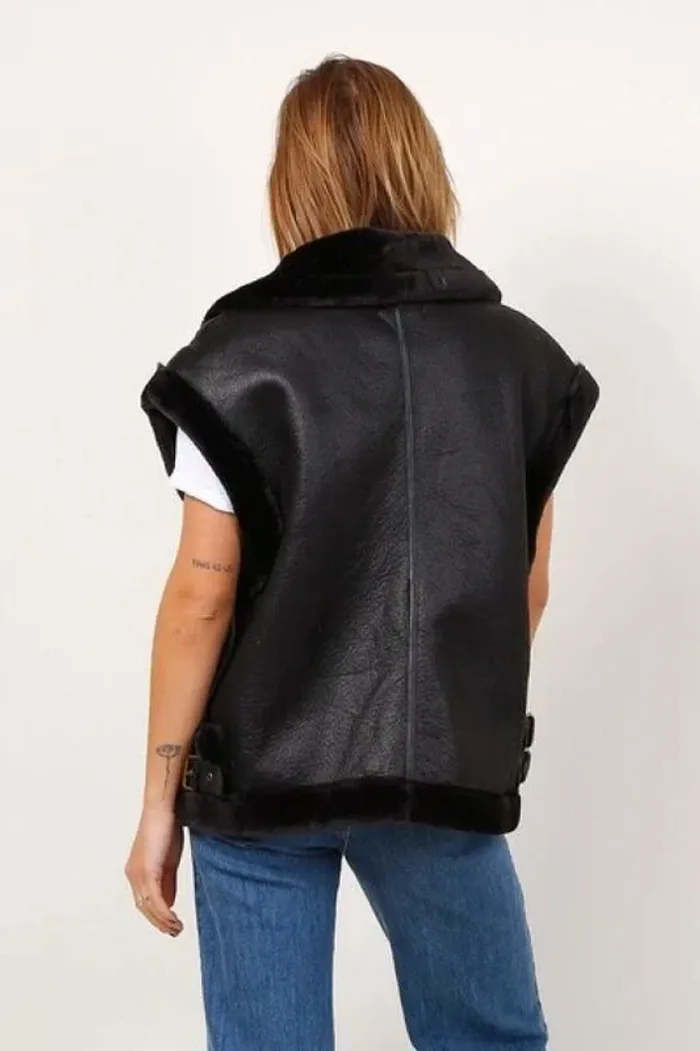 Veste sans manche taille M/L - photo numéro 2