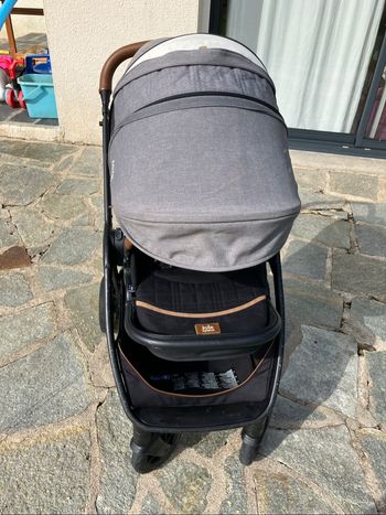 Poussette Joie Finiti Carbon