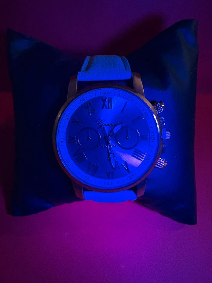 Montre "Geneva" Quartz cuir couleur bleu pour Femme élégante, bracelet personnalisable - photo numéro 4