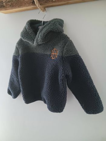 Sweat a capuche en sherpa