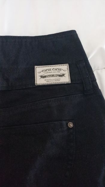 Jeans cache cache