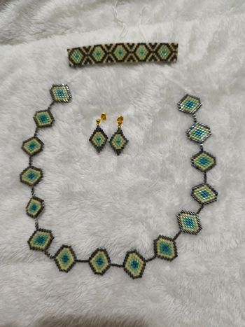 Parure tissée perles