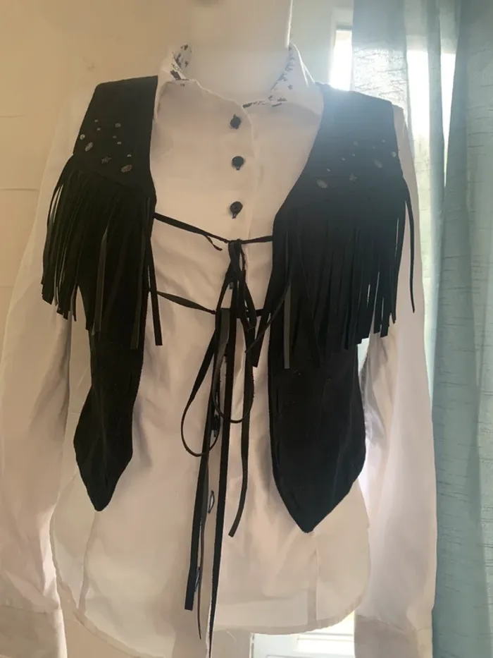 Boléro fascinate taille 38 noir à frange
