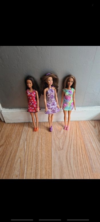 Lot de 3 barbies