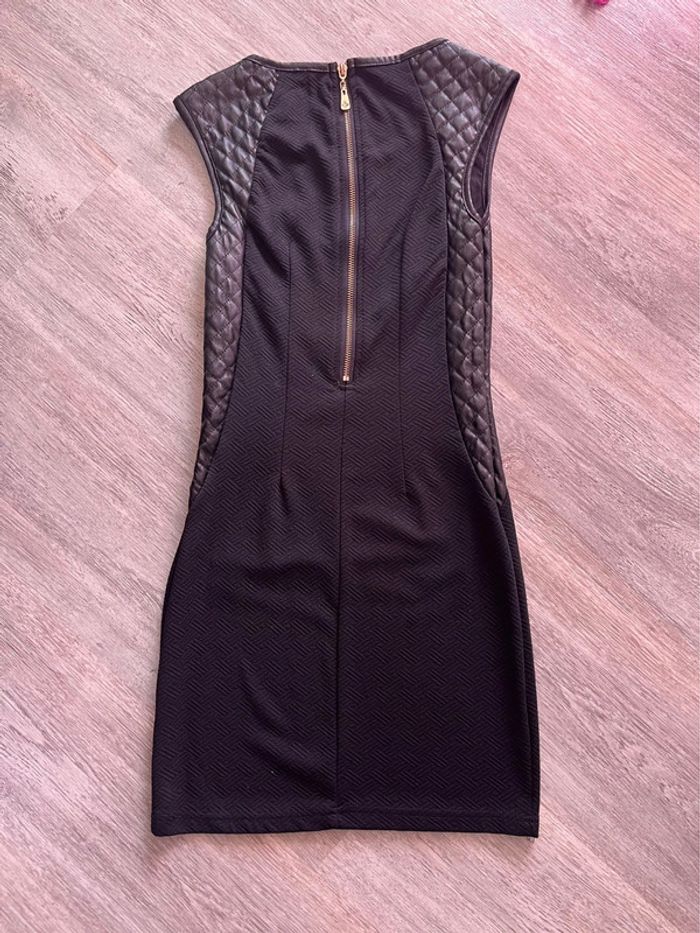 Robe noir - photo numéro 3