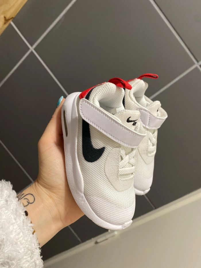 Nike air taille 21 neuve