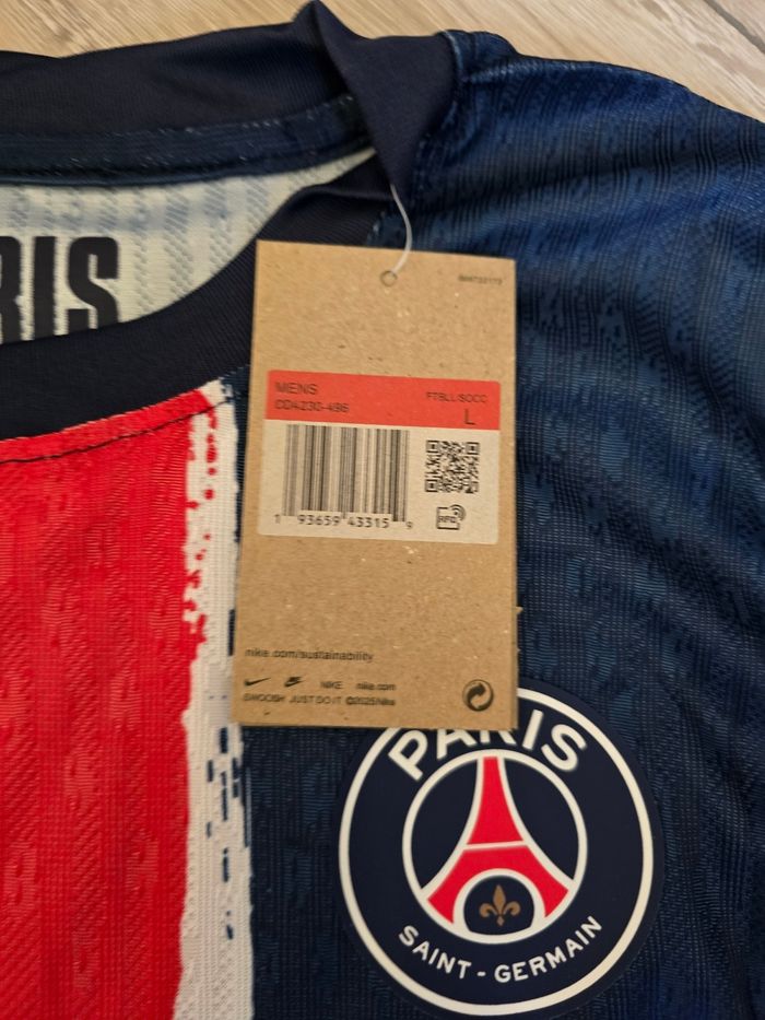 Tshirt psg taille L - photo numéro 3