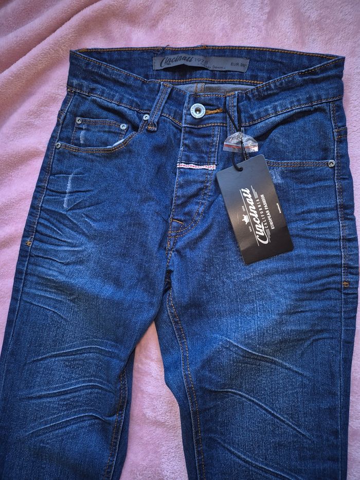 Jean bleu foncé - photo numéro 4