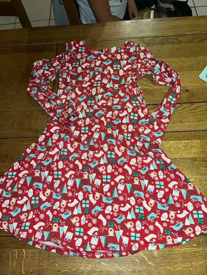 Robe Noël primark 10-11 ans