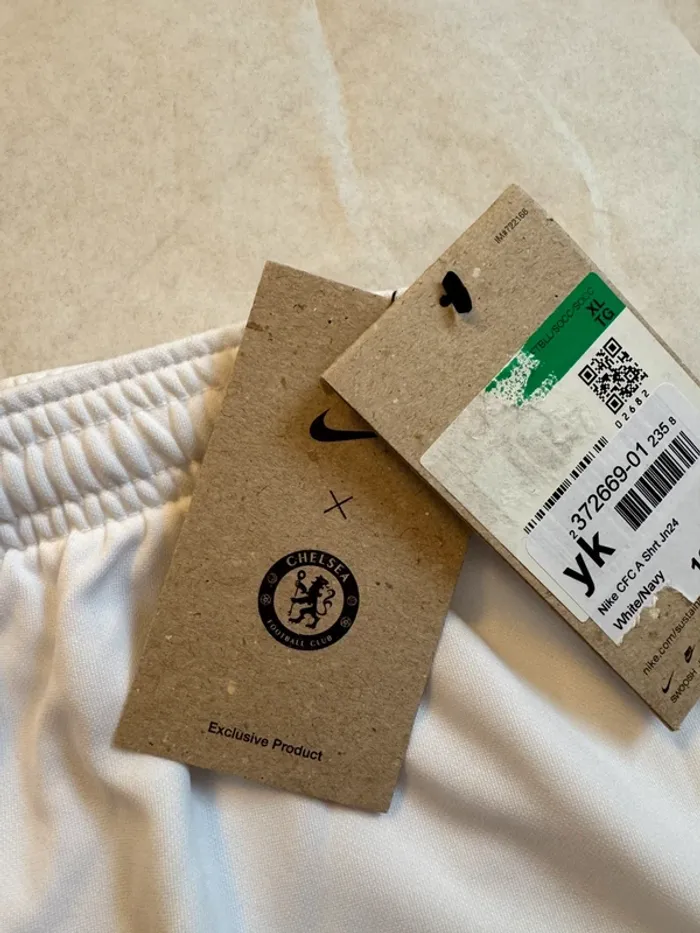 Short de foot Nike équipe Chelsea taille 13/15 ans authentique neuf - photo numéro 5