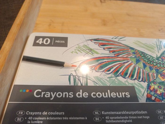 Boite de 40 crayons de couleur neuf - photo numéro 8