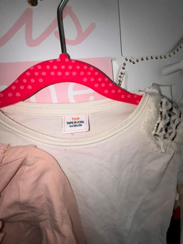 Lot t-shirt 4 ans - photo numéro 3