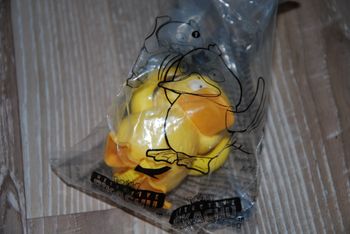 Figurine Détective pikachu Psykokwak Pokémon neuve burger King