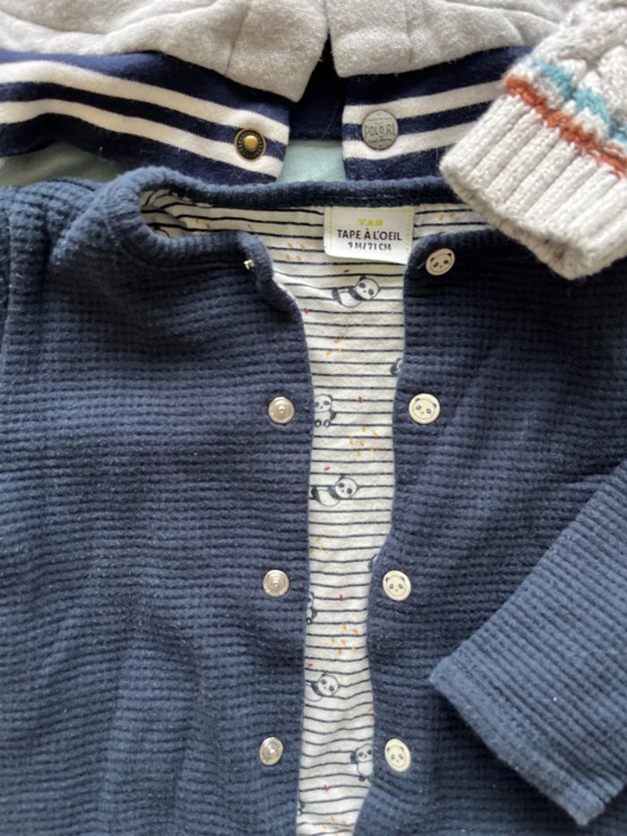 Lot gilets 9 mois - photo numéro 3