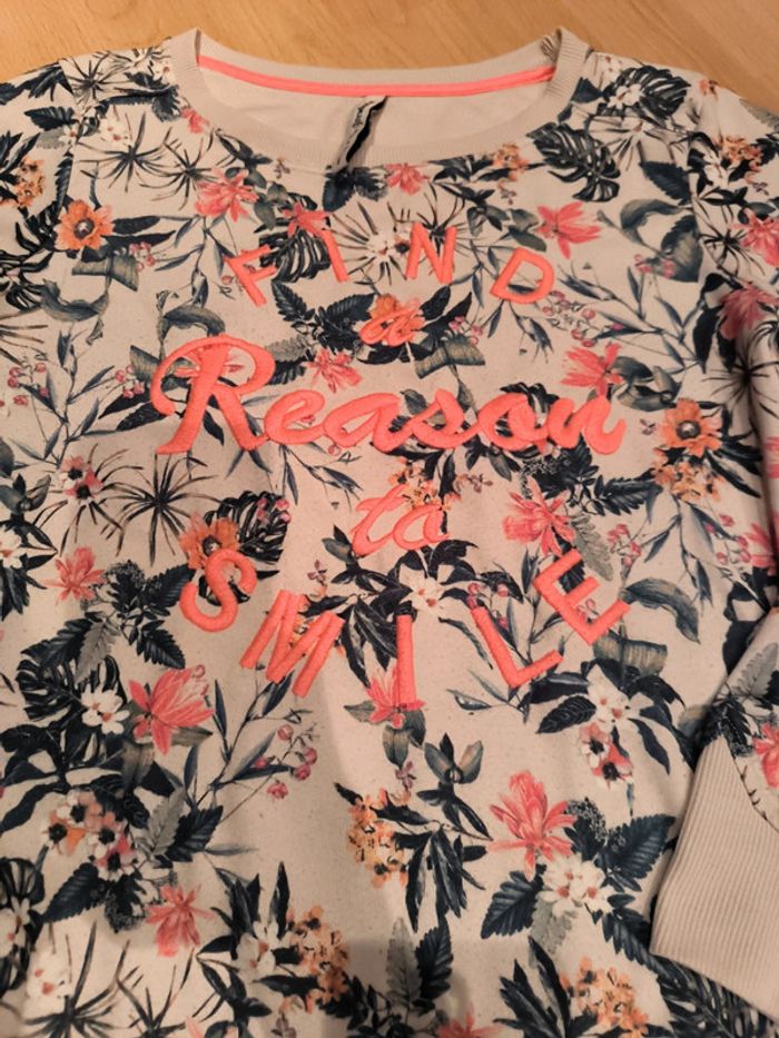 Sweat Stradivarius taille S beige à fleurs - photo numéro 2