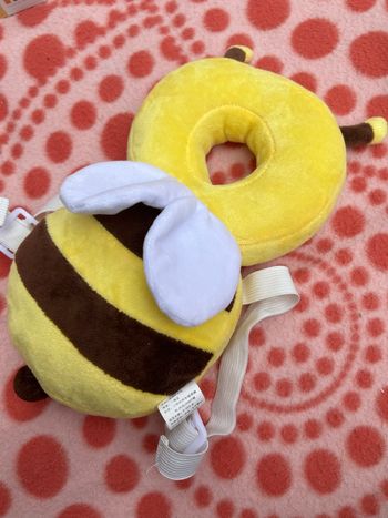 Protège tête bébé abeille