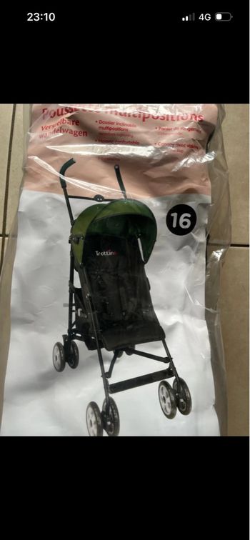 Poussette multipositions trottine neuf 