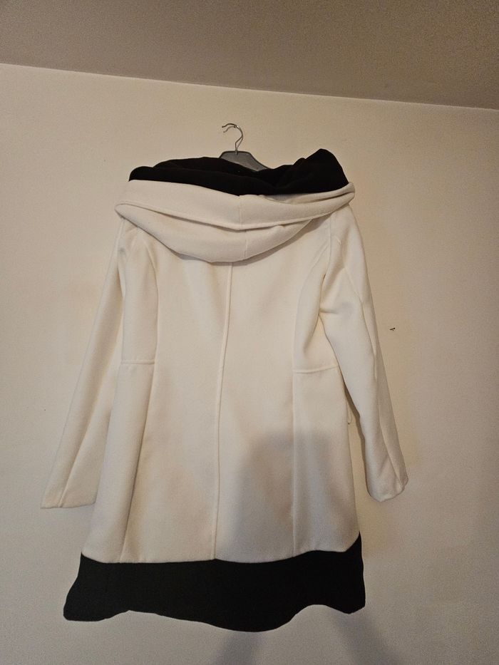 Manteau blanc & noir à capuche taille XL - photo numéro 2
