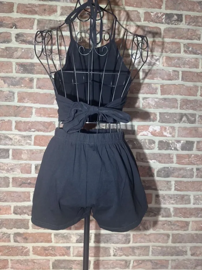 Ensemble short et top noir a fleurs Shein Taille S / 36 - photo numéro 13