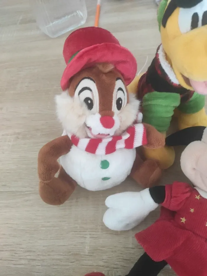 Lot peluches disney - photo numéro 3