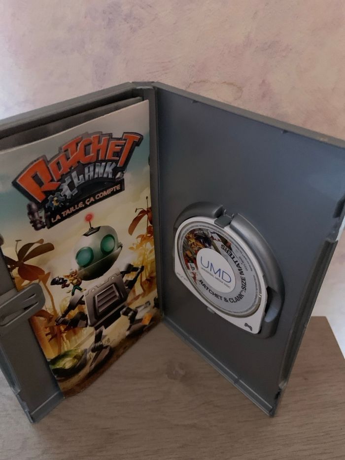 Ratchet et Clank la taille ça compte  PSP - photo numéro 3