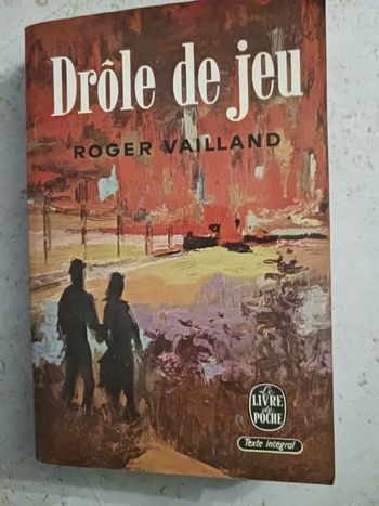 livre Drôle de jeu Roger Vaillant