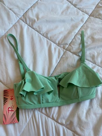 Haut de maillot de bain vert palle volant coque bretelles neuf taille XXS/32
