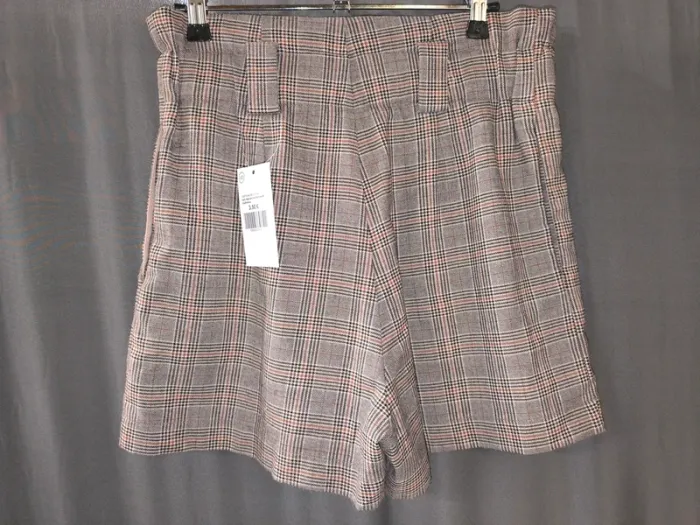 339741 short marron/noir femme M Stradivarius - photo numéro 2