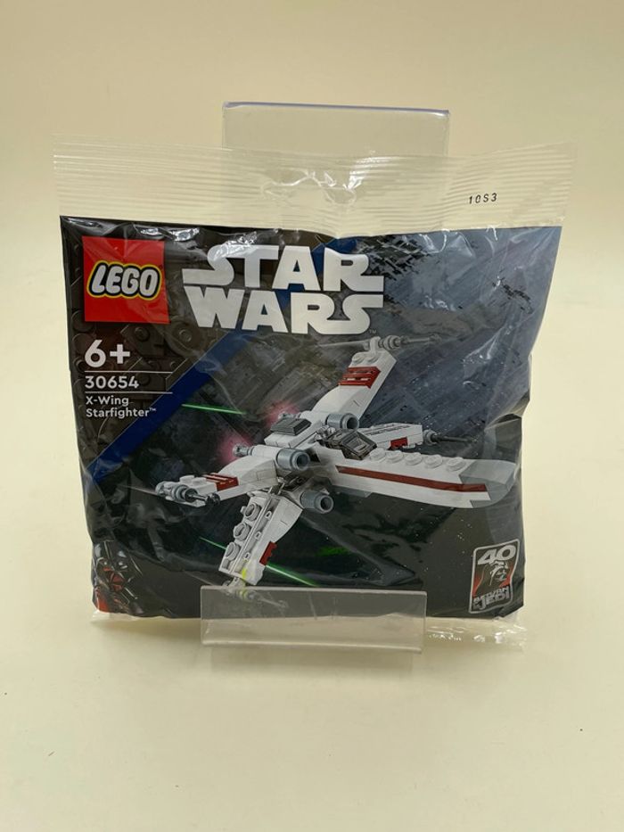 Lego Star Wars X-Wing StarFighter N•30654 neuf