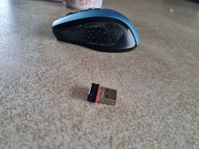 Souris sans fil logitech - photo numéro 3