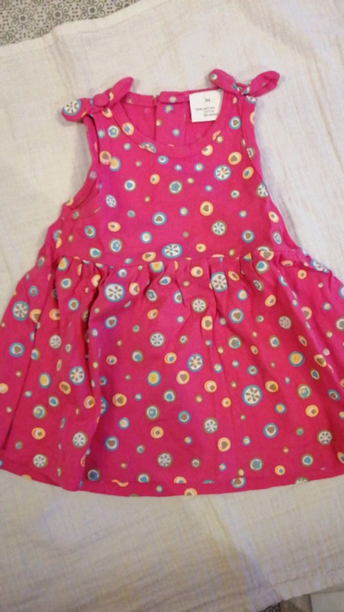 Robe rose sans manches