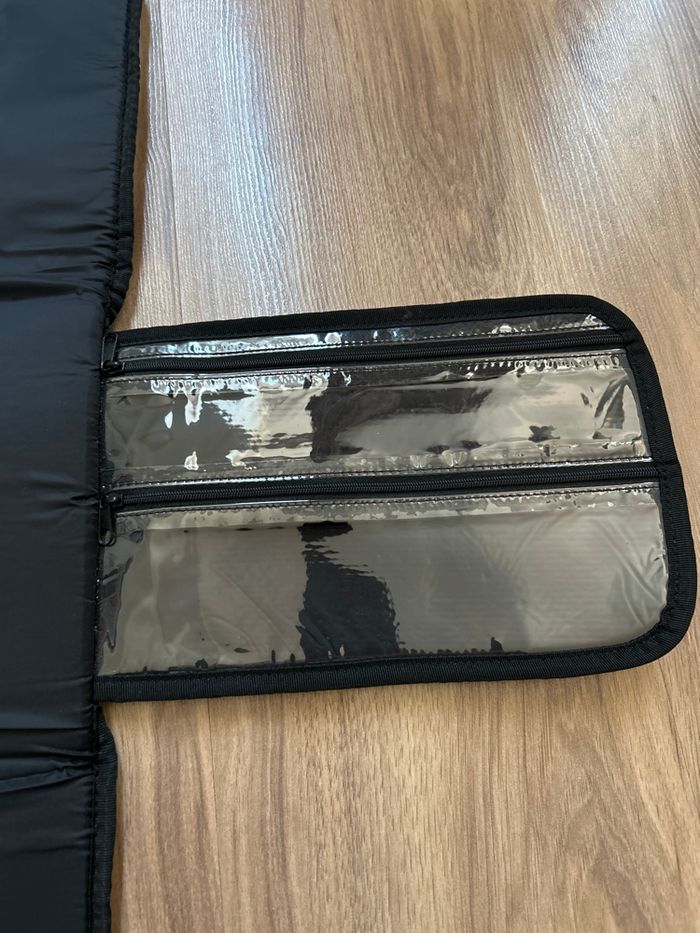 Tapis de change nomade noir / Sac à langer pliable noir Change Wallet - photo numéro 3