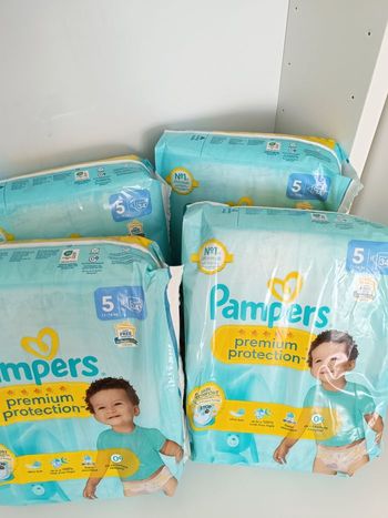 4 paquets Couches Pampers premium protection taille 5