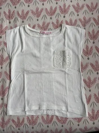 Haut blanc dentelle