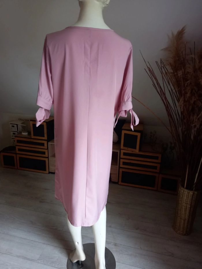Jolie robe ,avant bras dénudées taille 44 - photo numéro 6