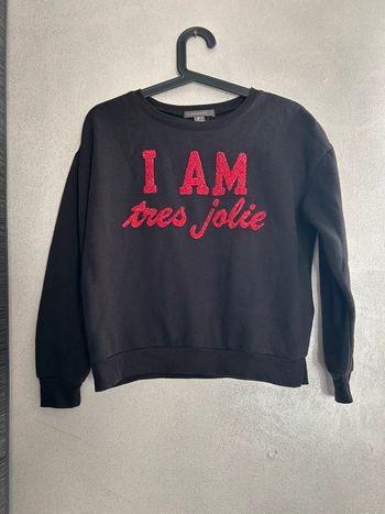 Pull noir I am très jolie