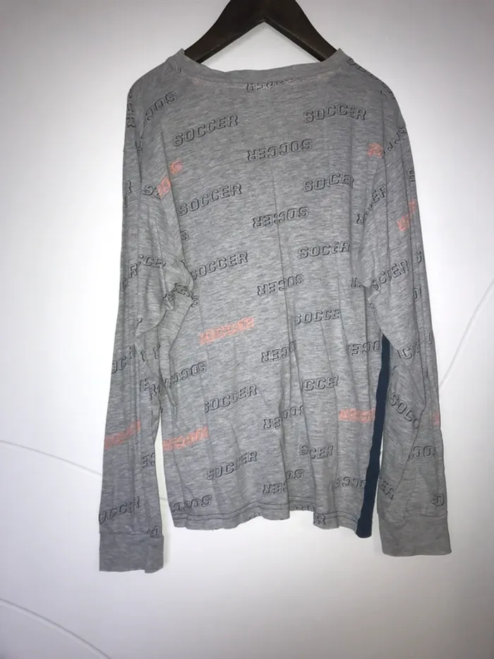 Haut de pyjama zeeman 10ans 134 140cm - photo numéro 3