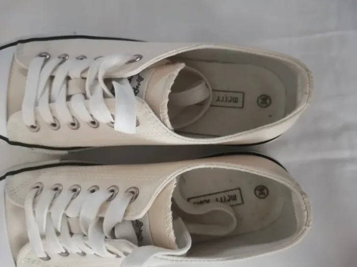 Chaussures toile type converse 36 - photo numéro 3