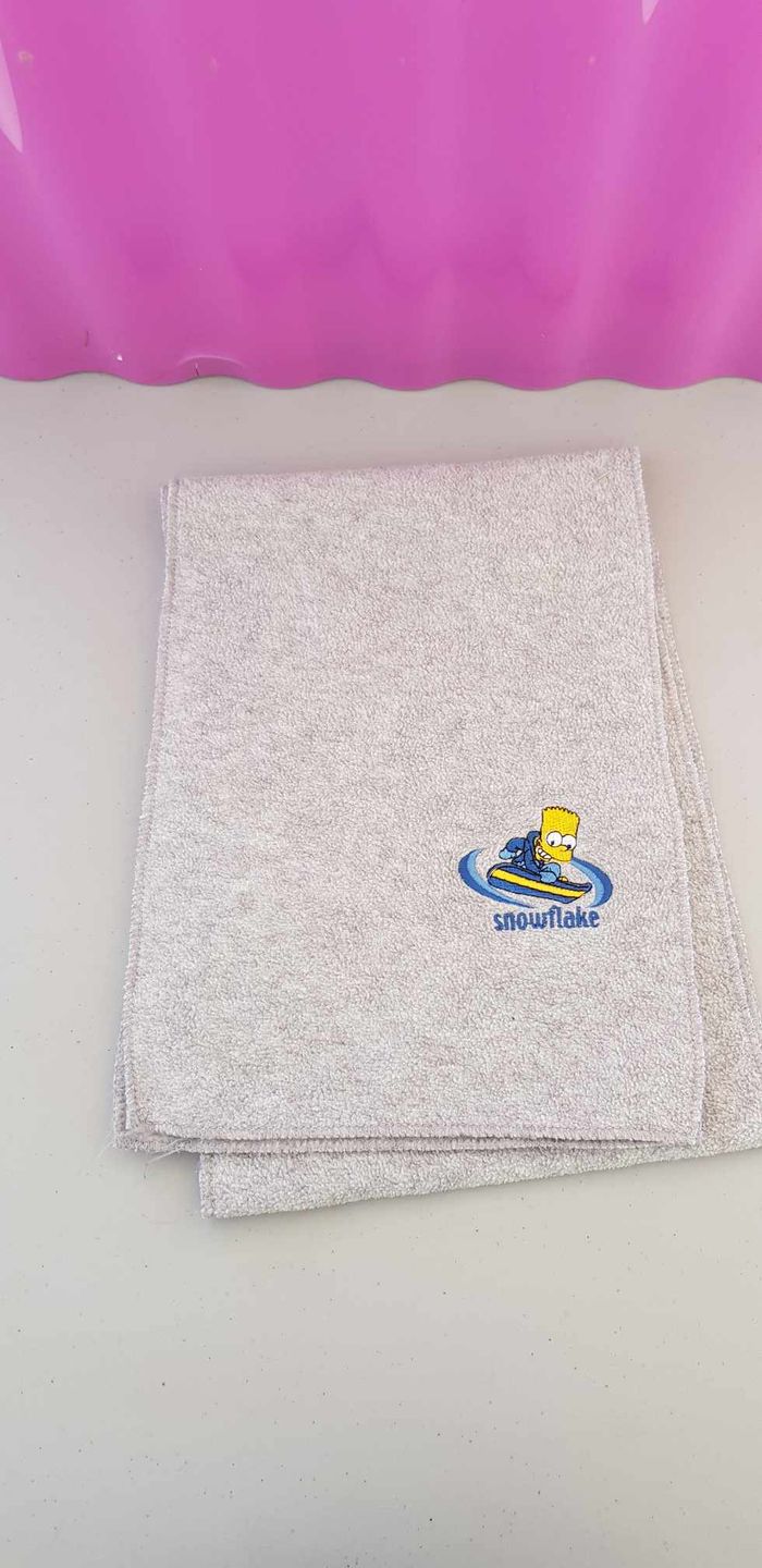 Echarpe douce et chaude Bart Simpson